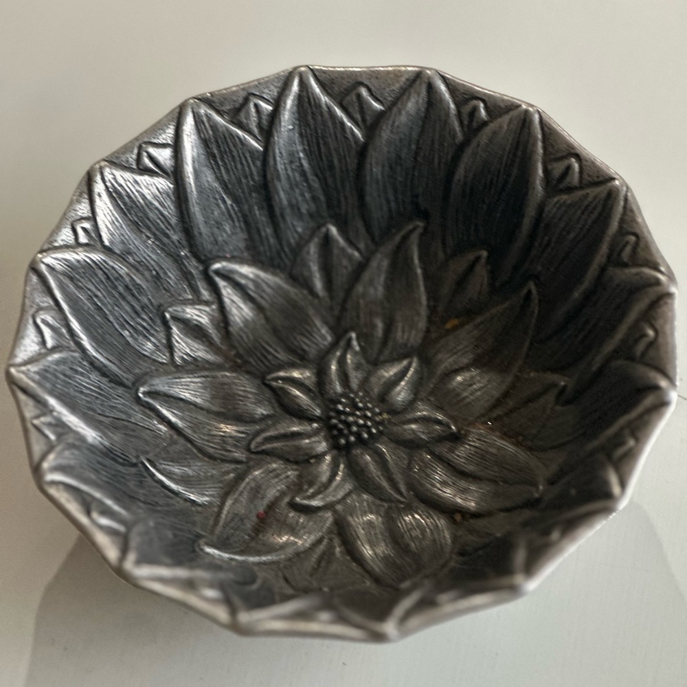 Elegant Silver Floral Decorative Bowl